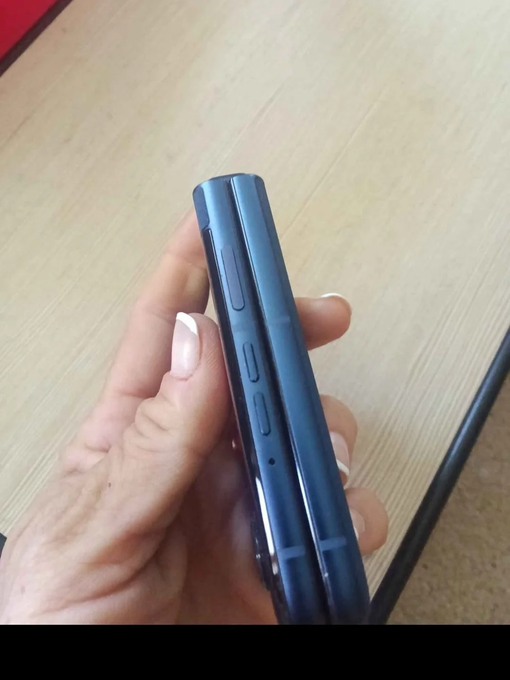 2025 Motorola Razr 60 For Metro PCs Locked